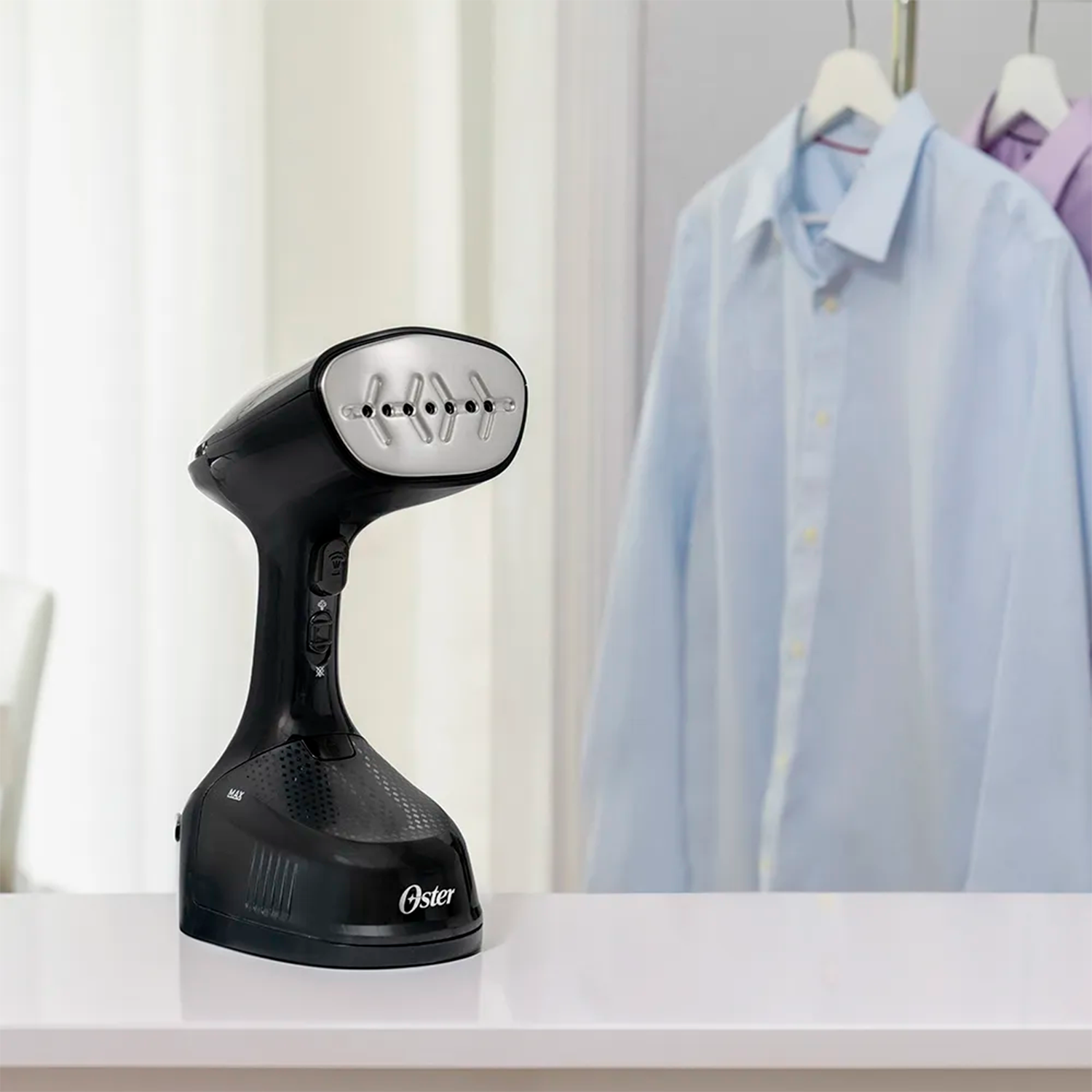 Passadeira A Vapor Portátil Power Oster Gcstes 1270w Passadeira A Vapor Portátil Power Oster Gcstes 1270w